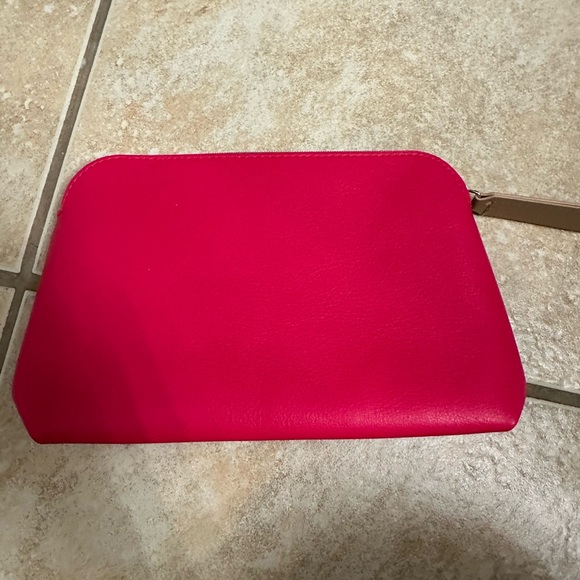 Lancome makeup bag - 5 for $25 for items marked with ⭐️ - Picture 2 of 3